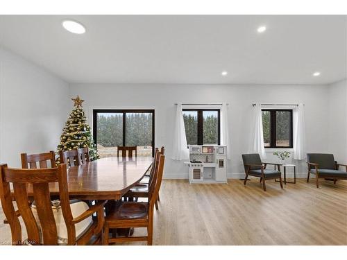 793 Bryans Drive, Brussels, ON - Indoor Photo Showing Dining Room