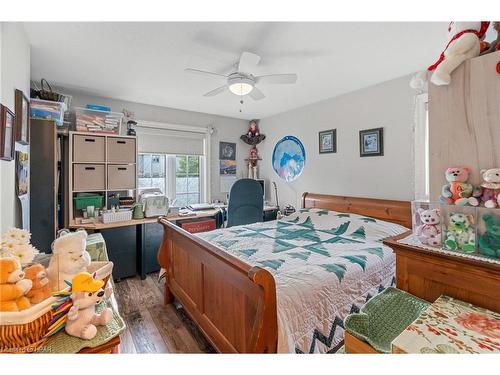 45 Devon Drive, Exeter, ON - Indoor Photo Showing Bedroom