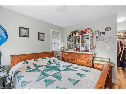 45 Devon Drive, Exeter, ON - Indoor Photo Showing Bedroom