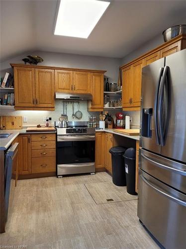 1061 Margaret Street, London, ON - Indoor Photo Showing Kitchen