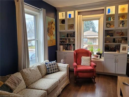 1061 Margaret Street, London, ON - Indoor Photo Showing Living Room