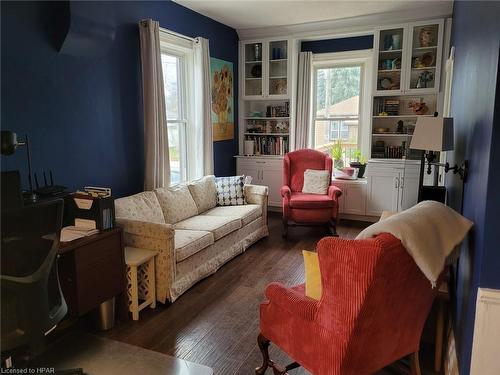 1061 Margaret Street, London, ON - Indoor Photo Showing Living Room