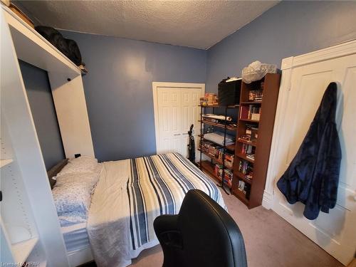 1061 Margaret Street, London, ON - Indoor Photo Showing Bedroom