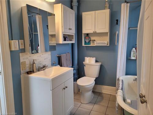 1061 Margaret Street, London, ON - Indoor Photo Showing Bathroom