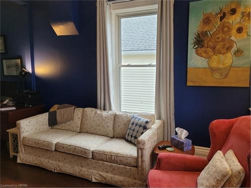 1061 Margaret Street, London, ON - Indoor Photo Showing Living Room