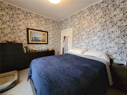 1061 Margaret Street, London, ON - Indoor Photo Showing Bedroom