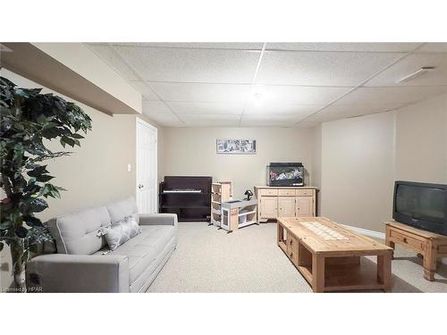 76 Napier Street, Mitchell, ON - Indoor