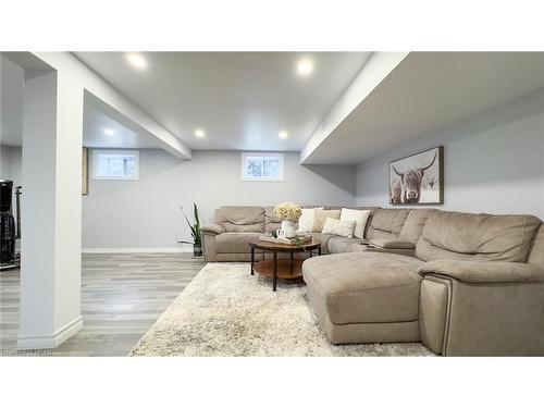 943 Dearness Drive, London, ON - Indoor Photo Showing Basement