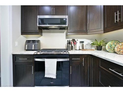 44 Anderson Crescent, Stratford, ON - Indoor Photo Showing Kitchen