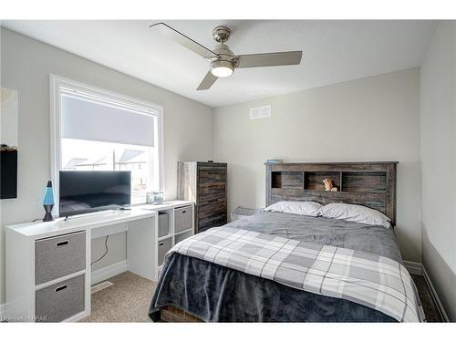 44 Anderson Crescent, Stratford, ON - Indoor Photo Showing Bedroom