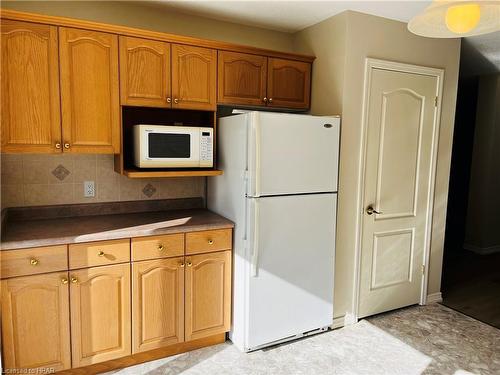 9-30 Ann Street, St. Marys, ON - Indoor Photo Showing Kitchen