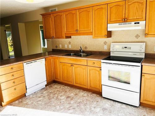 9-30 Ann Street, St. Marys, ON - Indoor Photo Showing Kitchen With Double Sink