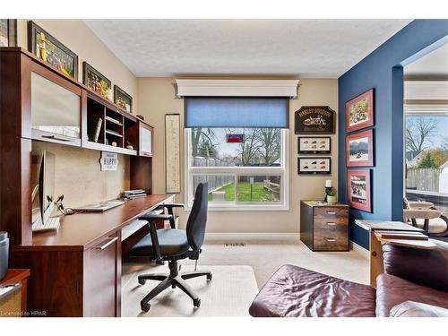 8 Oak Street, Stratford, ON - Indoor Photo Showing Office