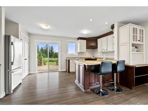 39 Minto Street S, Clifford, ON - Indoor Photo Showing Kitchen