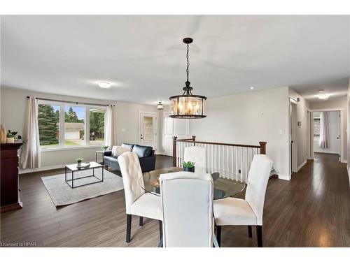 39 Minto Street S, Clifford, ON - Indoor Photo Showing Dining Room