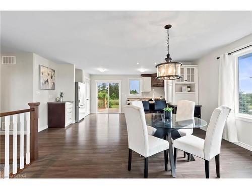 39 Minto Street S, Clifford, ON - Indoor Photo Showing Dining Room