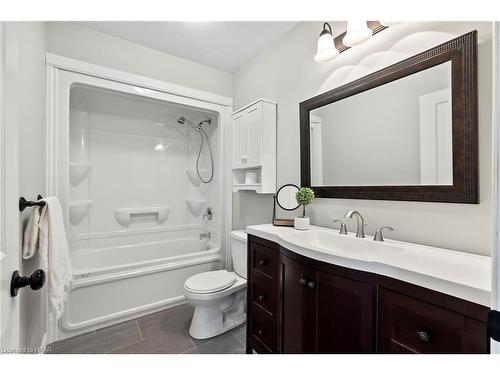 39 Minto Street S, Clifford, ON - Indoor Photo Showing Bathroom