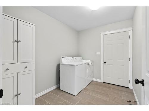 39 Minto Street S, Clifford, ON - Indoor Photo Showing Laundry Room