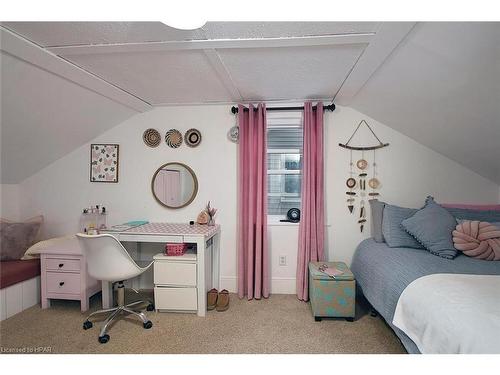 497 Brunswick Street, Stratford, ON - Indoor Photo Showing Bedroom