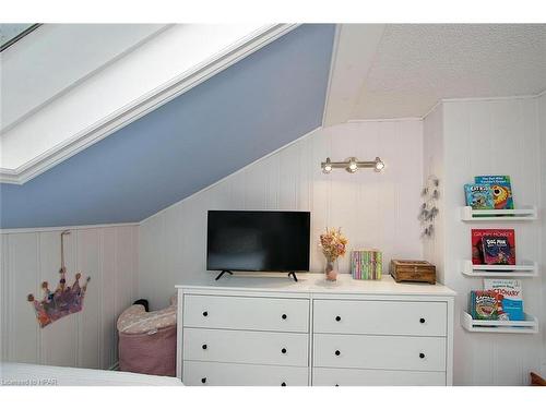 497 Brunswick Street, Stratford, ON - Indoor Photo Showing Bedroom