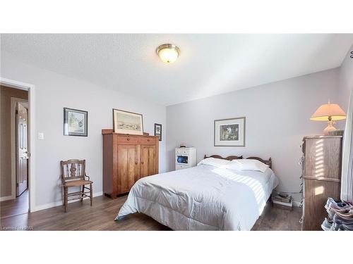 157 William Street N, Clinton, ON - Indoor Photo Showing Bedroom