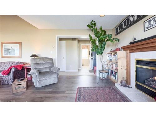 157 William Street N, Clinton, ON - Indoor Photo Showing Living Room With Fireplace