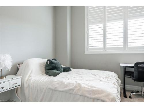 73 Robertson Drive, Stratford, ON - Indoor Photo Showing Bedroom