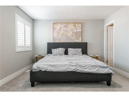 73 Robertson Drive, Stratford, ON - Indoor Photo Showing Bedroom