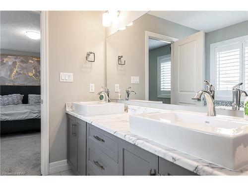 73 Robertson Drive, Stratford, ON - Indoor Photo Showing Bathroom