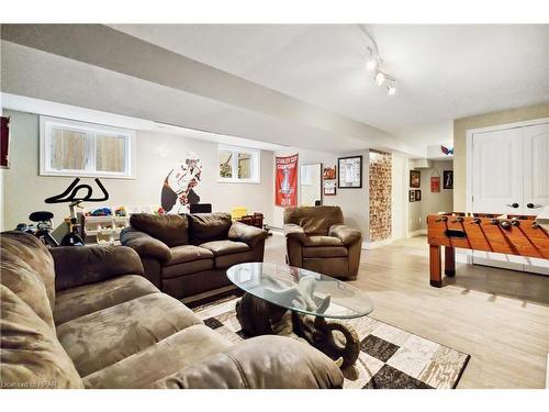 57 Edison Street, St. Marys, ON - Indoor Photo Showing Living Room