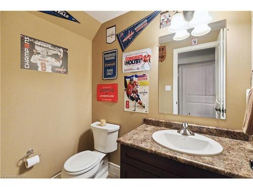 57 Edison Street, St. Marys, ON - Indoor Photo Showing Bathroom