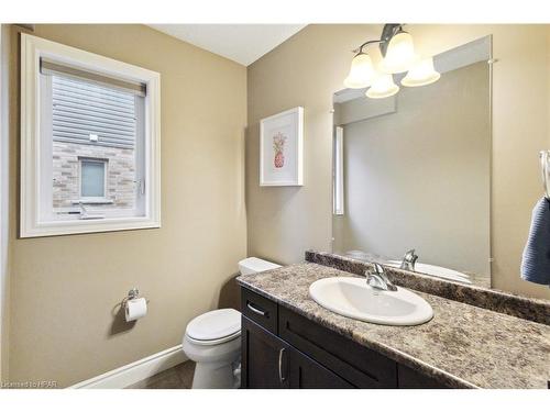 57 Edison Street, St. Marys, ON - Indoor Photo Showing Bathroom