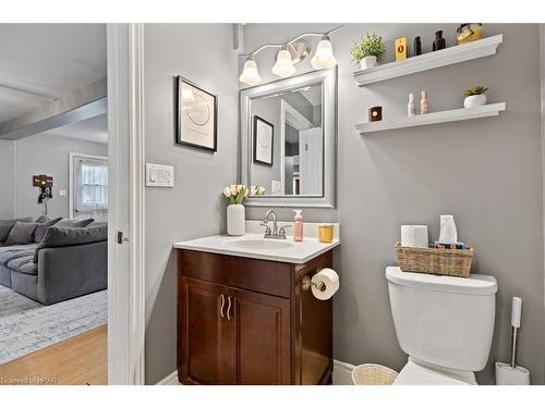 830 Elma Street W, Listowel, ON - Indoor Photo Showing Bathroom