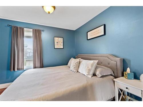 830 Elma Street W, Listowel, ON - Indoor Photo Showing Bedroom