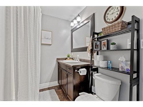 830 Elma Street W, Listowel, ON - Indoor Photo Showing Bathroom