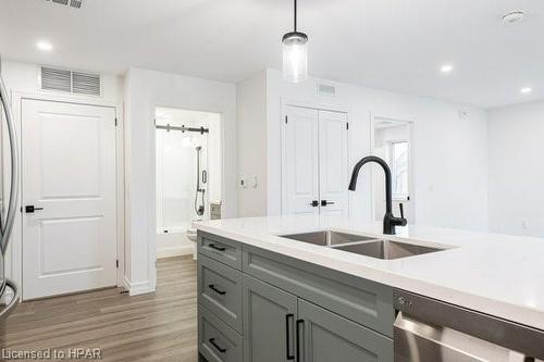 101-100 Gordon Street, Stratford, ON - Indoor Photo Showing Kitchen With Double Sink With Upgraded Kitchen