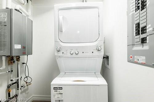 101-100 Gordon Street, Stratford, ON - Indoor Photo Showing Laundry Room