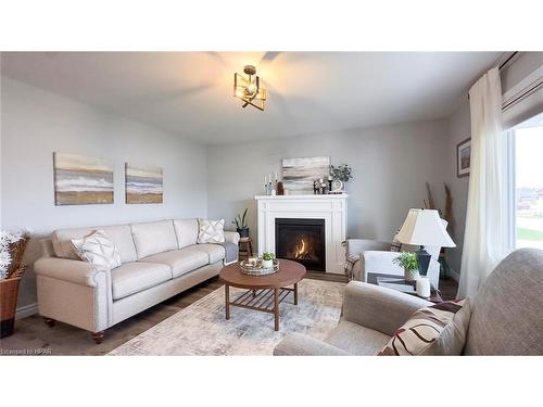 103 Huron Heights Drive, Ashfield-Colborne-Wawanosh, ON - Indoor Photo Showing Living Room With Fireplace