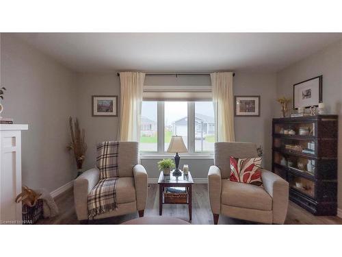 103 Huron Heights Drive, Ashfield-Colborne-Wawanosh, ON - Indoor Photo Showing Living Room