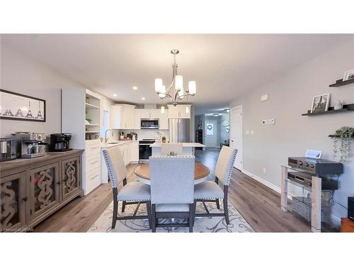 103 Huron Heights Drive, Ashfield-Colborne-Wawanosh, ON - Indoor Photo Showing Dining Room