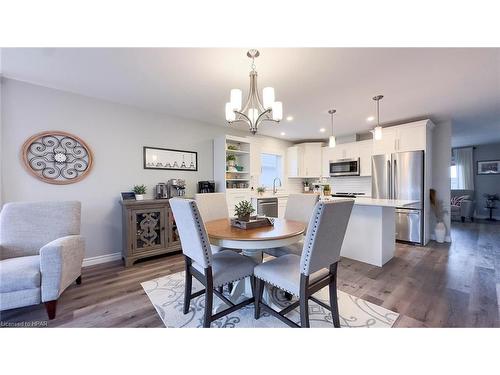 103 Huron Heights Drive, Ashfield-Colborne-Wawanosh, ON - Indoor Photo Showing Dining Room