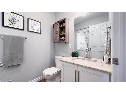 103 Huron Heights Drive, Ashfield-Colborne-Wawanosh, ON - Indoor Photo Showing Bathroom