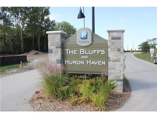 16 Bloomsbury Drive, Huron Haven, ON 