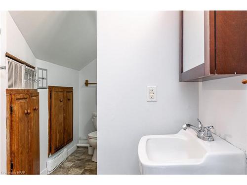 21 Waterloo Street, St. Marys, ON - Indoor Photo Showing Bathroom