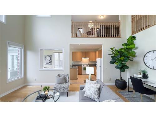 8 Macpherson Avenue, Seaforth, ON - Indoor Photo Showing Living Room