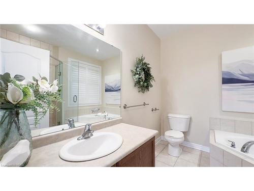 8 Macpherson Avenue, Seaforth, ON - Indoor Photo Showing Bathroom