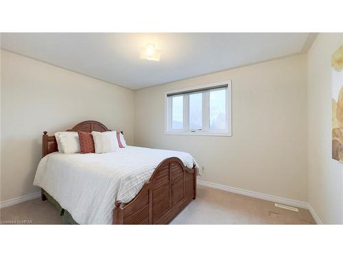 8 Macpherson Avenue, Seaforth, ON - Indoor Photo Showing Bedroom