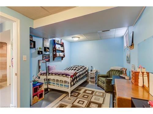 793 Lavery Street, Listowel, ON - Indoor Photo Showing Bedroom