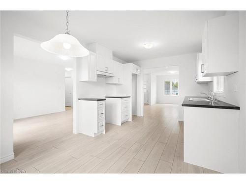 113 Delong Drive, Norwich, ON - Indoor Photo Showing Kitchen