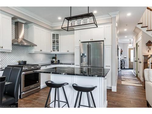 109-362 Fairview Street, New Hamburg, ON - Indoor Photo Showing Kitchen With Upgraded Kitchen